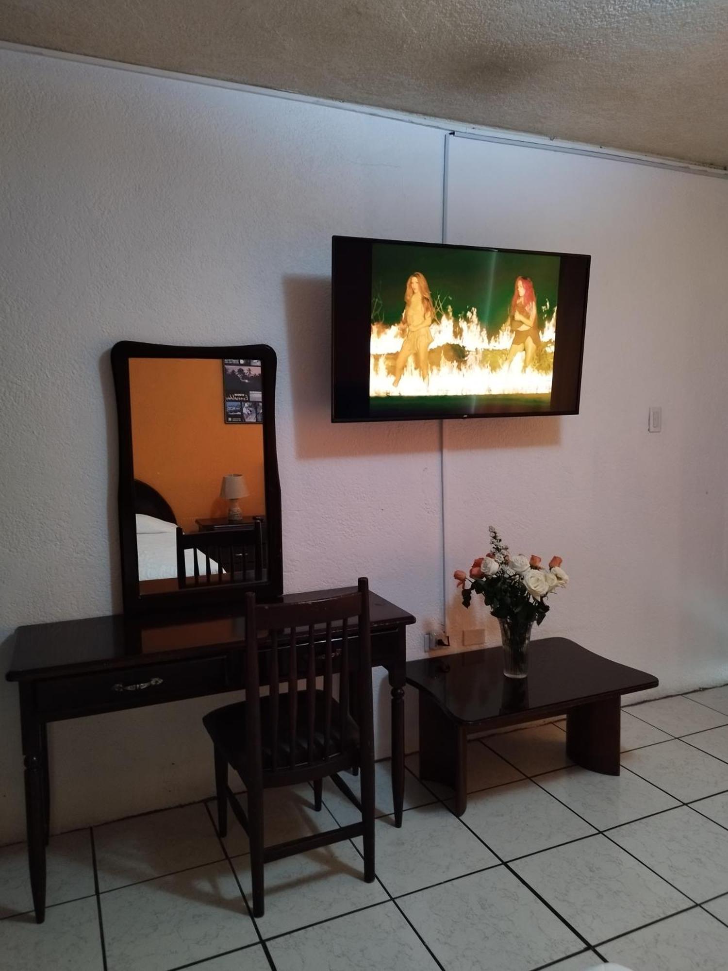 Hotel Puerta Del Sol Santo Domingo de los Colorados Kültér fotó