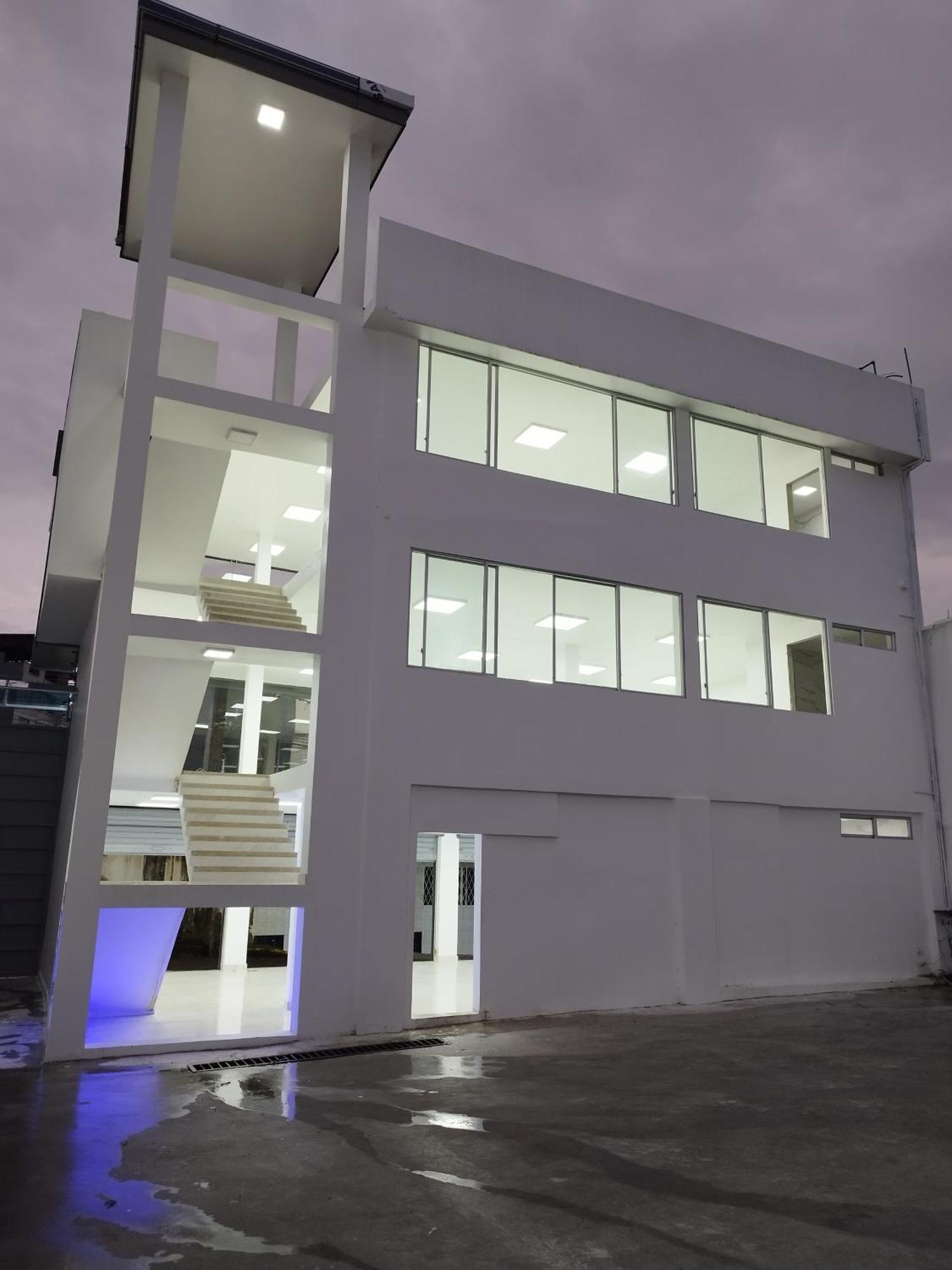 Hotel Puerta Del Sol Santo Domingo de los Colorados Kültér fotó