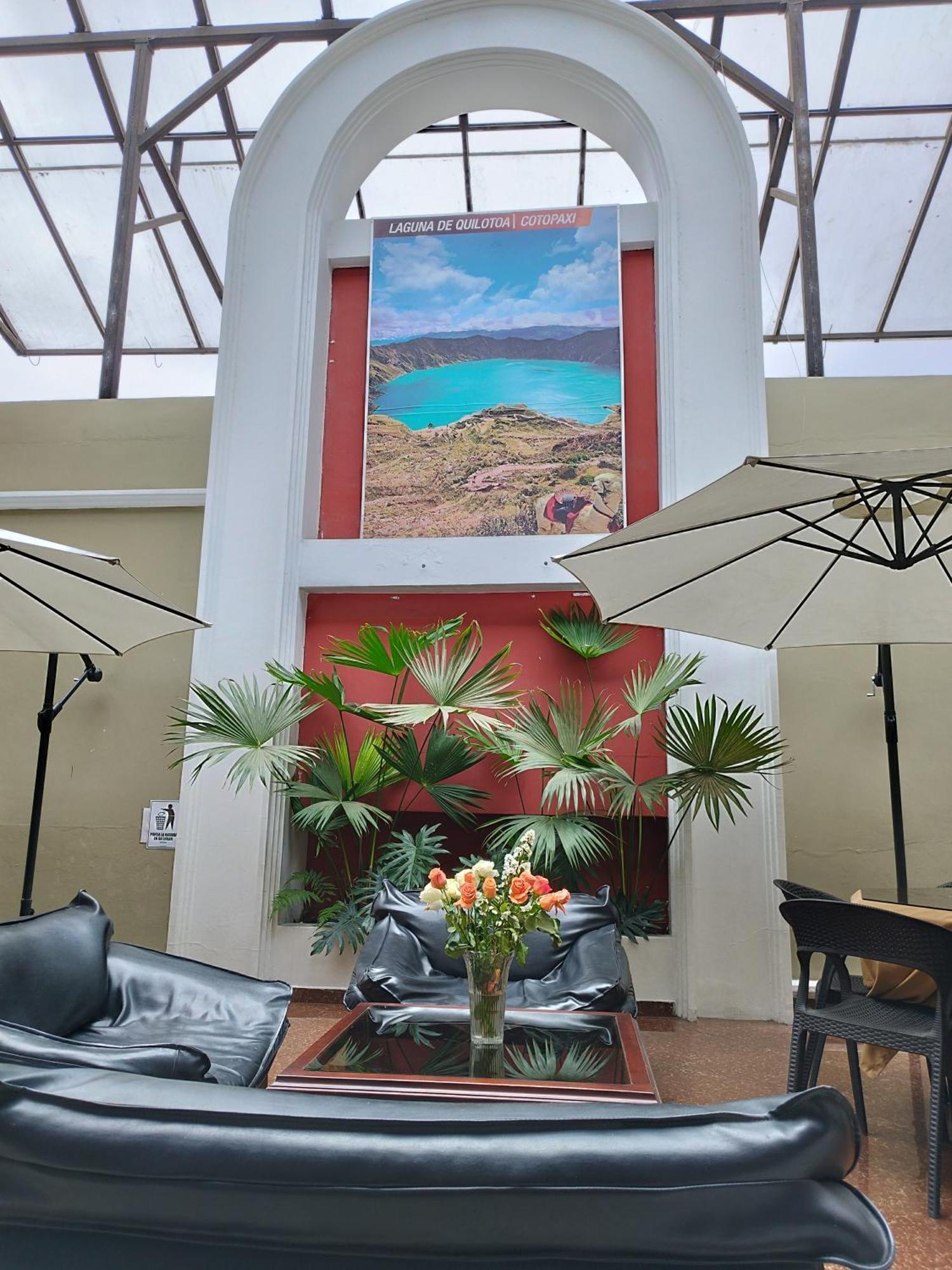 Hotel Puerta Del Sol Santo Domingo de los Colorados Kültér fotó