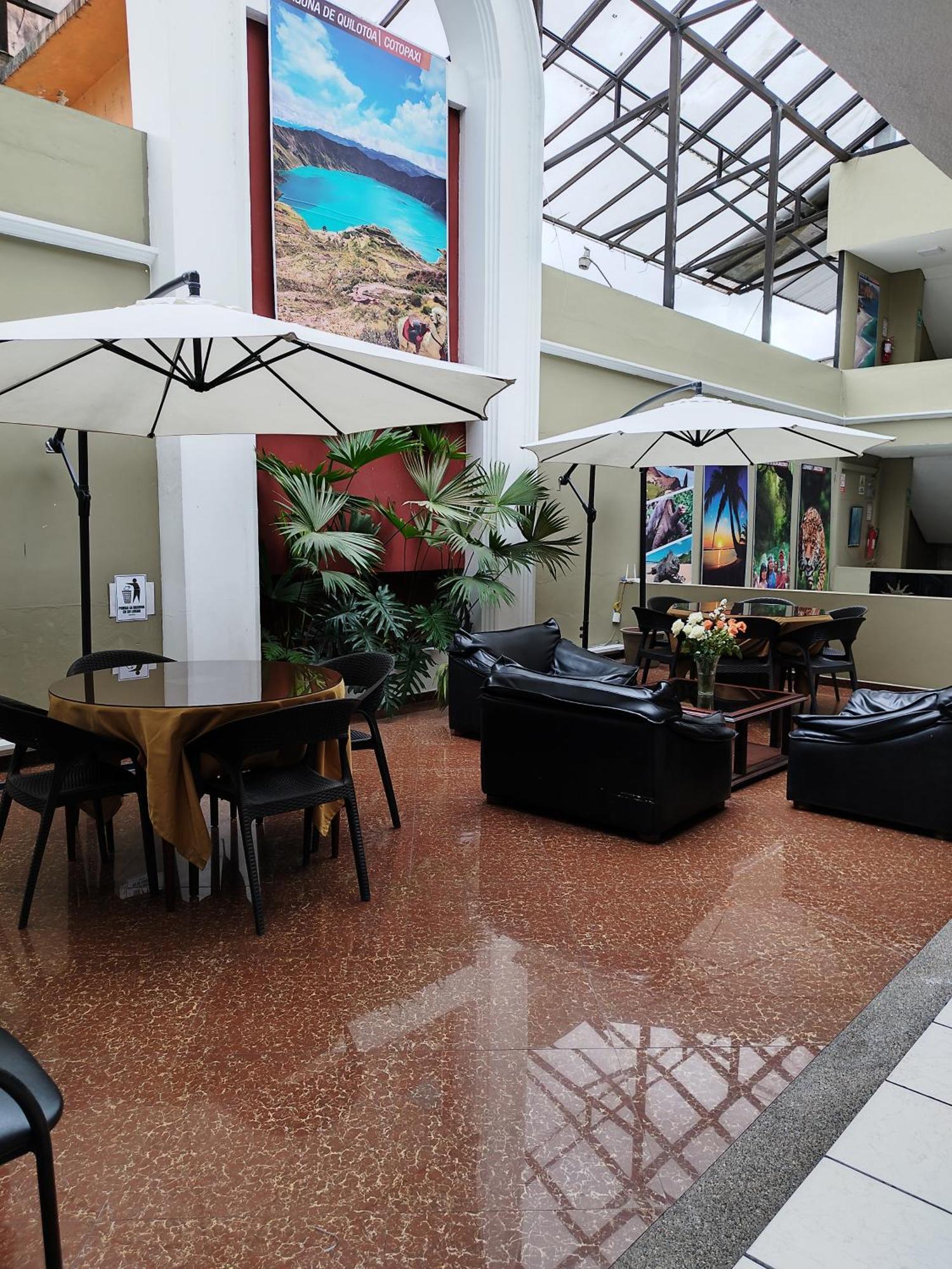 Hotel Puerta Del Sol Santo Domingo de los Colorados Kültér fotó