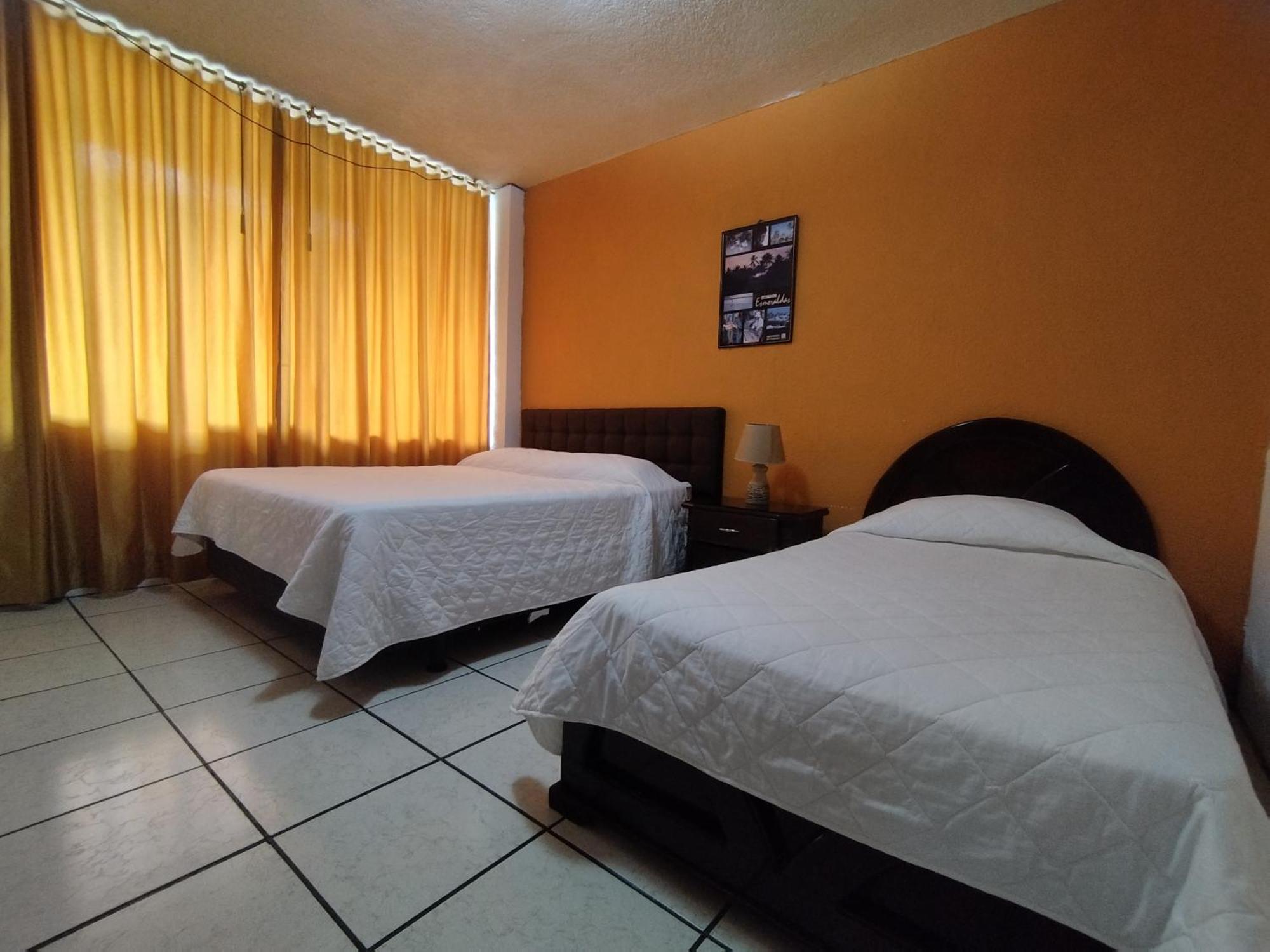 Hotel Puerta Del Sol Santo Domingo de los Colorados Kültér fotó