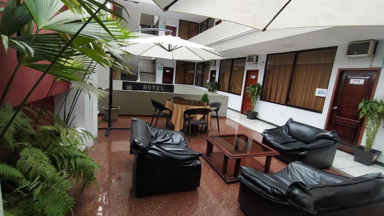Hotel Puerta Del Sol Santo Domingo de los Colorados Kültér fotó